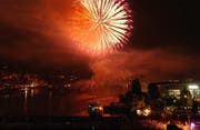 Seenachtsfest-Feuerwerk im Jahr 2003. (Bild Remo Inderbitzin/Neue LZ)