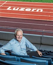 Max Plüss (69) im Leichtathletikstadion auf der Luzerner Allmend. (Bild: Nadia Schärli (5. Juli 2017))