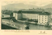 Die Spreuerbrücke führte früher direkt in eine Kaserne. Zudem gab es dort eine Badeanstalt, bekannt als «Mississippi-Dampfer». Beide Bauten entstanden in den 1860er-Jahren und wurden 1971 abgerissen. (Bild: pd)