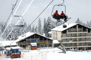 Schneesportler auf der Mörlialp. (Bild: Robert Hess / Neue OZ)