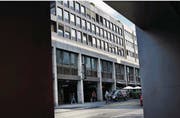 Blick auf den Sitz der Zuger Kesb an der Bahnhofsstrasse in Zug. (Bild: Werner Schelbert (Zug, 27, Juli 2016))