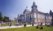 Die nordirische Hauptstadt Belfast. (Bild: www.ireland.com)