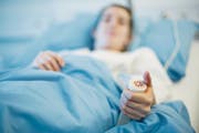 Das Pflegekonzept im Luzerner Kantonsspital verunsichert auch Patienten, wie Quellen berichten. (Symbolbild: Boris Bürgisser)