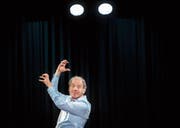 Lorenz Keiser bei einem Auftritt mit seinem Programm «Matterhorn Mojito». (Bild: Benjamin Manser/St. Galler Tagblatt (St. Gallen, 4. April 2017))