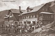 Eine Ansichtskarte aus dem Jahr 1916 zeigt die Beliebtheit der Lager auf der oberen Würzenalp im Eigenthal. (Bild: Corinne Glanzmann / PD)
