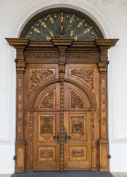 Eingangstüre zur Klosterkirche St. Urban (Bild: Roger Grütter)
