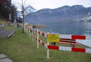 Der abgesperrte Uferbereich. (Bild pd)