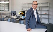 Stadtpräsident Beat Züsli in seinem neuen Büro im Stadthaus. Noch hatte er keine Zeit, sich einzurichten. (Bild Pius Amrein)