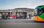 Ein Flixbus macht Halt am Hauptbahnhof in St. Gallen.Bild: Ralph Ribi/SGT (3. November 2016)