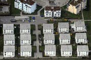 Sicht auf ein Zweifamilienhaus-Quartier. (Bild: Keystone)