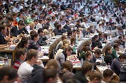 Blick in den grossen Hörsaal der Universität St. Gallen. (Bild: Keystone / Gaetan Bally)