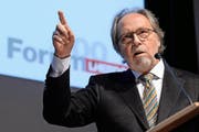 Dick Marty, ehemaliger Ermittler des Europarats, warnt vor einer emotionalen Reaktion auf die Anschläge in Paris. (Bild: Keystone/Laurent Gillieron)