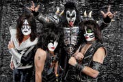 Scheinbar alterslose Rockstars, natürlich nicht zuletzt dank der Schminke: Kiss mit Tommy Thayer, Paul Stanley, Gene Simmons und Eric Singer (v. l.). (Bild: PD)