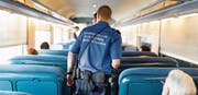 Die syrische Flüchtlingsfamilie wurde von Schweizer Grenzwächtern im Juli 2014 von Vallorbe nach Domodossola rückgeschafft. (Bild: Gaëtan Bally/Keystone)