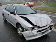 Das Unfallauto nach der Kollision mit dem Motorrrad. (Bild: Luzerner Polizei)