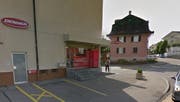 Die Denner-Filiale an der Bellvuestrasse in Hochdorf wurde am Dienstagnachmittag überfallen. (Bild: Google Maps)