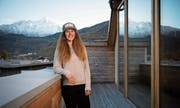 Aline Danioth bei einem Pressetermin in Sölden, wo traditionell der Weltcup-Auftakt stattfindet. (Bild: Gian Ehrenzeller/Keystone (Sölden, 20. Oktober 2016))