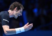 In seinem letzten Gruppenspiel war der Spass für Andy Murray an einem kleinen Ort – der Brite schied gegen Stan Wawrinka aus. (Bild: EPA/Facundo Arrizabalaga)