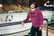Er hat in Davos gelernt, was es braucht, um Meister zu werden: Nationalverteidiger Robin Grossmann. (Bild: Keystone/Peter Schneider)