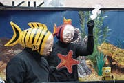 Theatergruppe Ätis mit dem Motto Ätiquarium. (Bild: Julia Stephan)