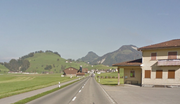 Kernserstrasse Ennetmoos mit Schützenhaus. (Bild: Google Maps)