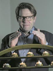 Pfarrer Andreas Haas: «Der Advent wie das Handauflegen haben mit Vertrauen zu tun.» (Bild: Dominik Wunderli (Zug, 29. November 2017))