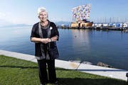 Emilia Kabakov war an der Projektbegehung gestern Freitag anwesend. Heute wird das «Ship of Tolerance» eingeweiht. (Bild: Werner Schelbert)