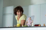 Physisch nicht mehr da, aber im Herzen und überall in der Wohnung ist die verstorbene Aliena immer präsent. «Sie ist unser Schutzengel», sagt die Mutter. (Bilder Dominik Wunderli)
