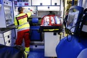 Der Rettungsdienst Zug bei der Arbeit. (Bild: Werner Schelbert ( Zug, 5. Juli 2017))