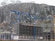 Orascom steckt wegen Währungsturbulenzen in der Krise. (Archivbild eines Bauprojekts in Andermatt). (Bild: KEYSTONE/ALEXANDRA WEY)