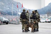 Soldaten erhalten für ihre Diensttage Erwerbsersatz. (Bild: Gian Ehrenzeller/Keystone (Davos, 14. Januar 2016))