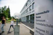 Hier an der Kanti Sursee haben mehrere Schüler einer Maturaklasse bei mehreren Prüfungen getrickst. (Bild: Corinne Ganzmann / Neue LZ)