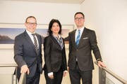 Die Geschäftsleitung der Sparkasse Schwyz AG (von links): Heinz Wesner, Corinna Strickler und Marco Zömer. (Bild PD)