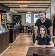 Das Pächterpaar Svetlana Iavanova und Hüseyin Karakoc. (Bild: Nadia Schärli (Luzern, 2. März 2018))
