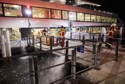 Die Feuerwehr Stadt Luzern rückte im Dezember wegen des bei Kehrsiten havarierten Passagierschiffs aus. (Bild: Feuerwehr Stadt Luzern)