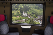 Die berühmte Kirche von Wassen auf der Gotthard-Bergstrecke. (Bild: Keystone)