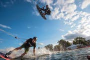Gibts solche Bilder bald auch aus Ettiswil? Wassersportler in einer Wakeboard-Anlage in Deutschland. (Bild: Getty)
