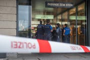 Zur Spurensicherung wurde die Passage abgesperrt. (Bild: Boris Bürgisser (Luzern, 10. September 2017))