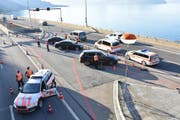 Die gross angelegte Kontrolle bei Beckenried. (Bild: Kantonspolizei Schwyz)