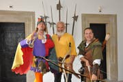 Der Rattenfänger von Hameln, Wilhlem Tell und Robin Hood besuchten das Rathaus in Schwyz. (Bild: PD)
