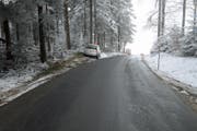 Frontalkollision mit einem Baum in Hohenrain: Der tödliche Verkehrsunfall ereignete sich auf der Nebenstrasse Ibenmoos im Ortsteil Kleinwangen. (Bild: PD)