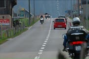 An den letzten beiden Sonntagen fuhren die Töffs auf Schwyzer Boden diszipliniert. (Bild Kapo Schwyz)