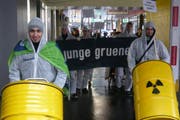 Mitglieder und Sympatisanten der Partei bei ihrer Demonstration in Luzern. (Bild: pd)