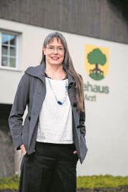 Sandra Gerber vor dem Buchrainer Gemeindehaus. (Bild: Philipp Schmidli (1. Februar 2018))