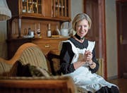 Rita Rüttimann (72) mimt im Stück «Arsen und Spitzenhäubchen» die Figur Abby Brewster.Bild: Corinne Glanzmann (Ruswil, 18. März 2017)