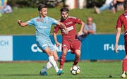 Erzielte das 3:0 für die Zuger: Mirzet Mehidic (links) gegen Texeiro Pinto. (Bild: Roger Zbinden (Zug, 23. September))