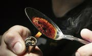 Die Behandlung von Drogenabhängigen braucht bis zu einem Jahr Zeit. Im Bild ist Heroin zu sehen. (Symbolbild: Getty)