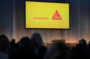 In den Reihen der Aktionäre von Sika gibt es eine Verschiebung der Kräfteverhältnisse in Richtung der Kritiker am Verkauf des Unternehmens an St. Gobain. (Bild: Stefan Kaiser / Neue ZZ)