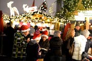 Weihnachtsmarkt auf dem Franziskanerplatz. (Bild: Nadia Schärli / Neue LZ)