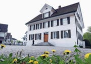 Die Vorkommnisse in der Neuheimer Sozialabteilung geben zu reden. (Bild: Werner Schelbert (11. April 2017))